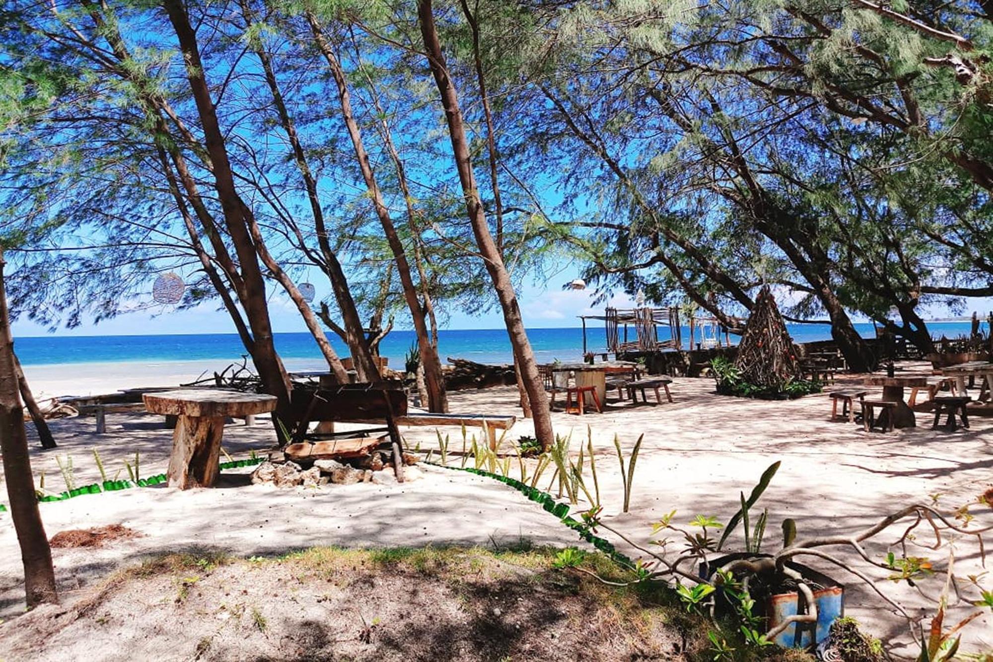 Cemara Beachfront Suite Mondu Extérieur photo